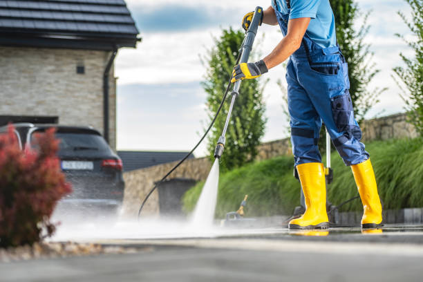 Best Roof Power Washing Services  in Marinette, WI